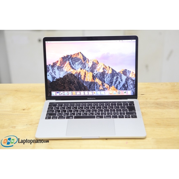 Macbook Pro (13-inch, 2017, Four Thunderbolt 3 Port, A1706) Touch