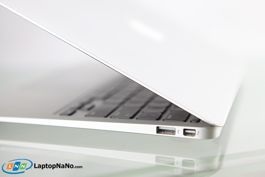 MacBook Air (11-inch Mid 2011, MC968)