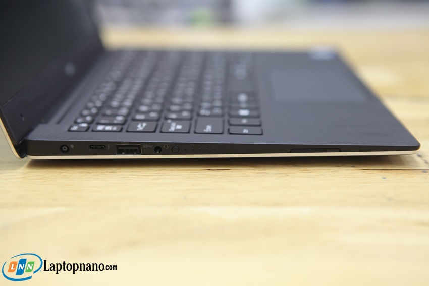 Dell XPS 13 9360 Core I7-7500U-11