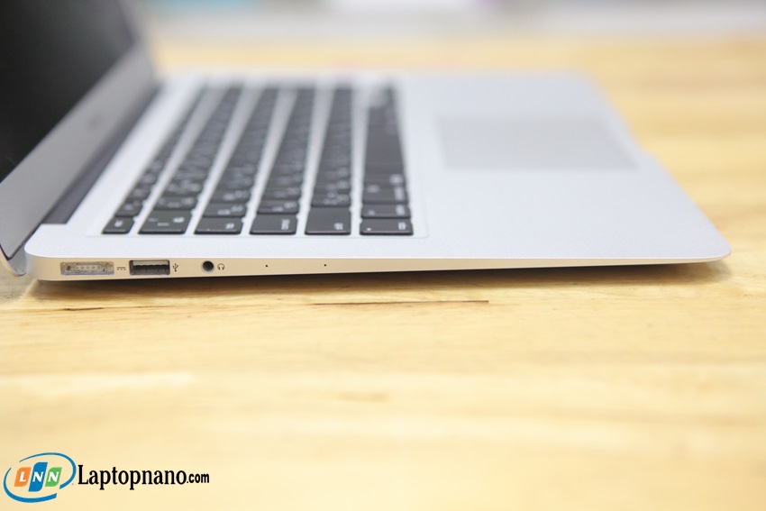 MacBook Air (13-inch, Mid 2012, MD231)-5