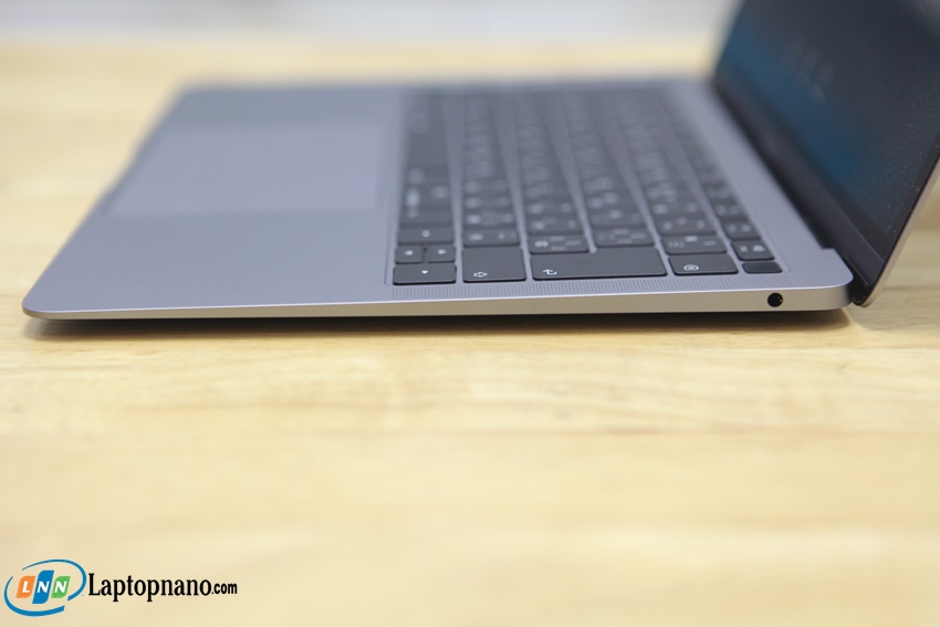 Macbook Air (Retina, 13-inch, 2019, MVFH2)-5