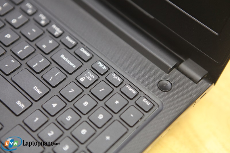 Laptop cũ Dell Vostro 15-3568 Core i5-7200U Bàn phím Full-size, tích hợp phím số