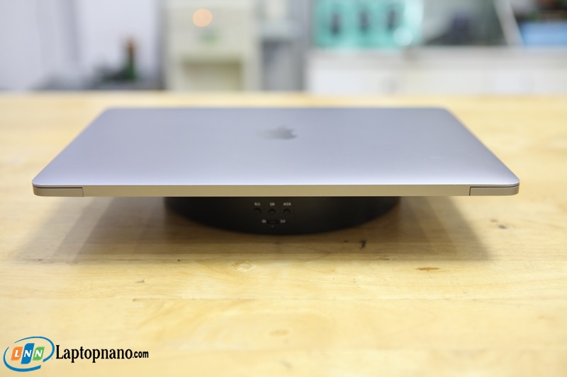 MacBook Pro 13 inch Retina 2017 MPXQ2 Thiết Kế Đẳng Cấp 1