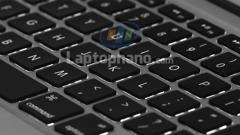 Macbook Air 2017 MQD32-4