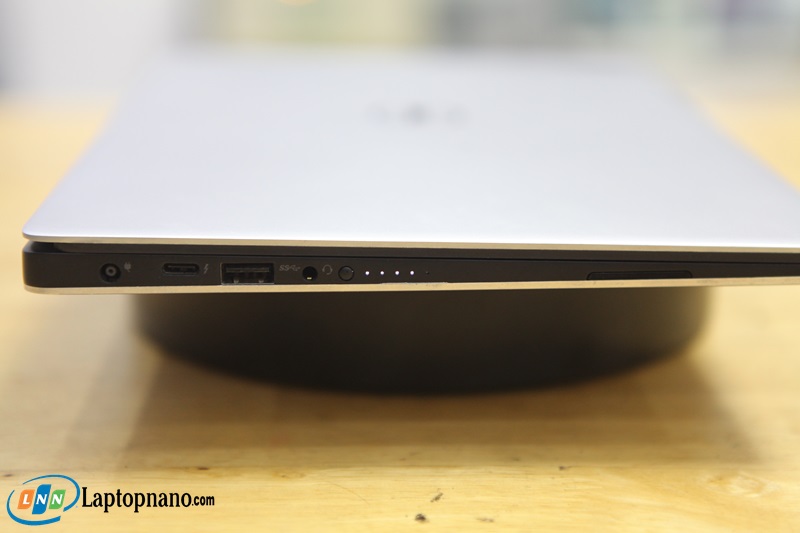 Dell XPS 13 9360 Core I7-7500U-12