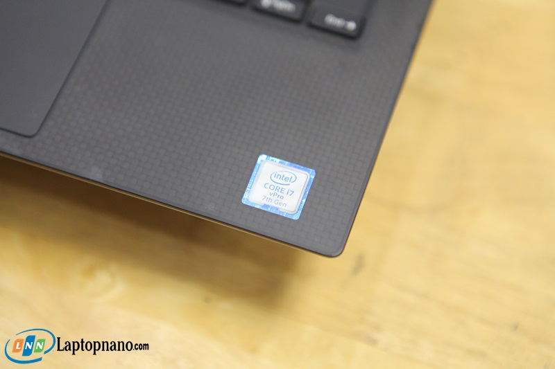 Dell XPS 13 9360 Core I7-7500U-17