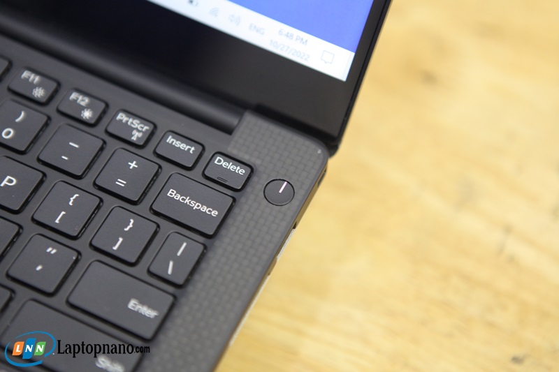 Dell XPS 13 9360 Core I7-7500U-18