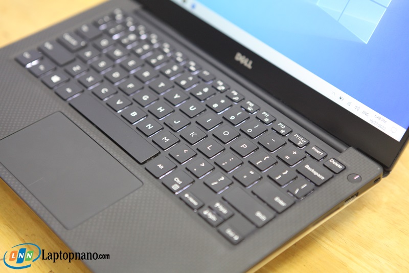 Dell XPS 13 9360 Core I7-7500U-9