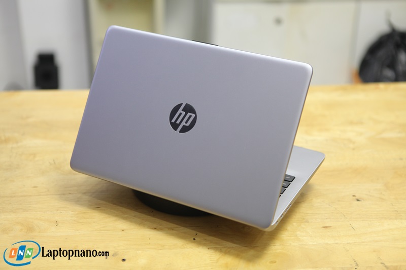 HP 240 G8 i5 1135G7-11