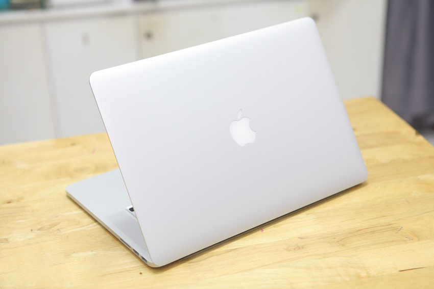 Macbook Pro (Retina, 15-inch, Mid 2015, MJLU2)