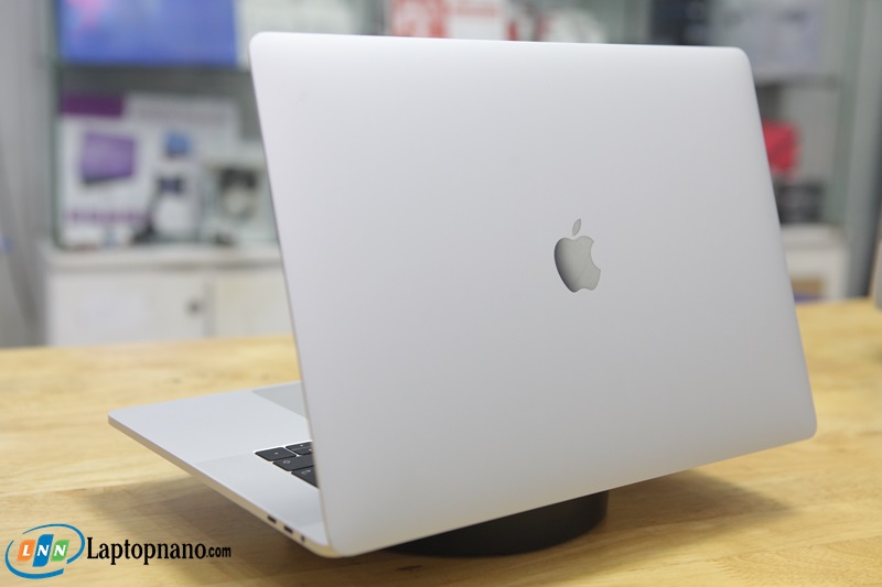 Macbook Pro 15-inch 2017 MPTR2 TouchBar Core i7-7700HQ