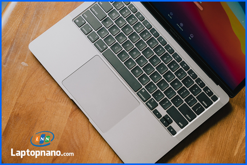 Bàn phím và Touchpad: Trải nghiệm gõ và điều khiển chưa bao giờ được tối ưu đến vậy!