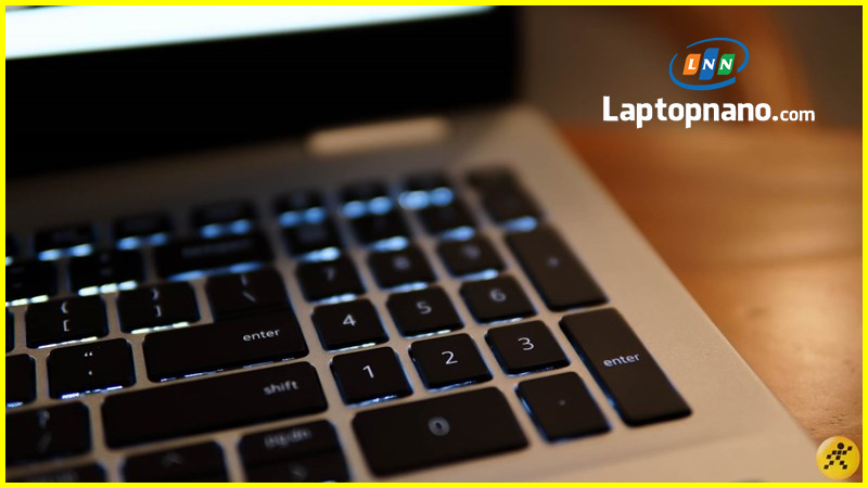 laptop dell inspiron 15 5593 core i5-1035g1 tích hợp phím số và Led phím