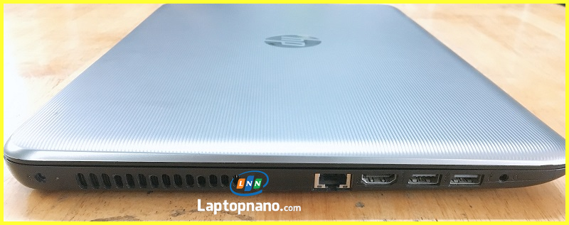 laptop Hp Notebook 15-AY116NG i5-7200U trang bị cổng kết nối đa dạng