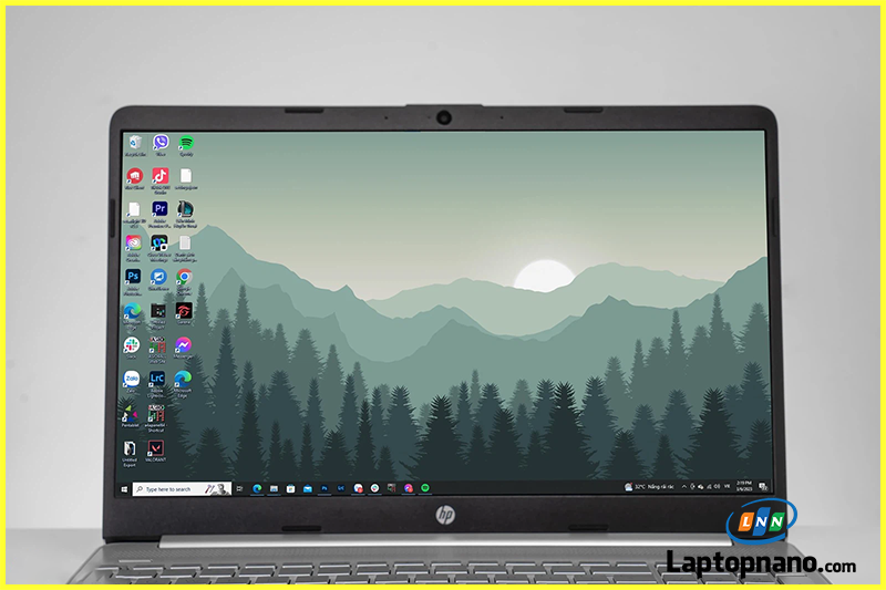 Laptop HP 15s fq5160TU Core i5-1235U trang bị màn hình lớn full HD