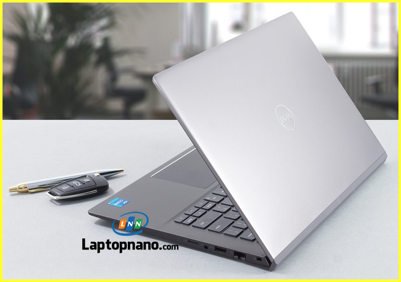 Laptop Dell Vostro 5402 i5-1135G7 trang bị cổng kết nối đa dạng 1