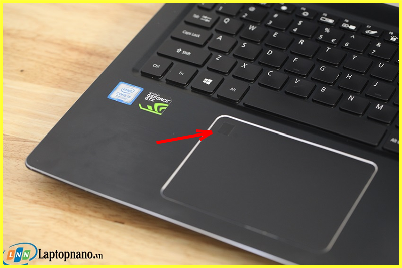 laptop acer aspire 7  Gaming A715 71G 52WP core i5-7300HQ trang bị bảo mật vân tay hiện đại