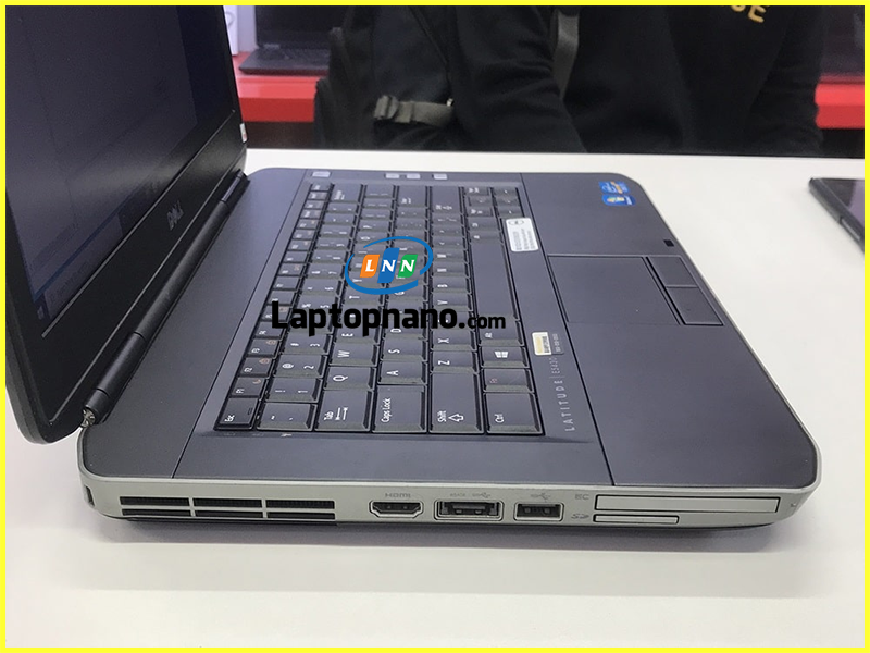 Laptop Dell Latitude E5430 i5-2520M trang bị cổng kết nối đa đạng 1