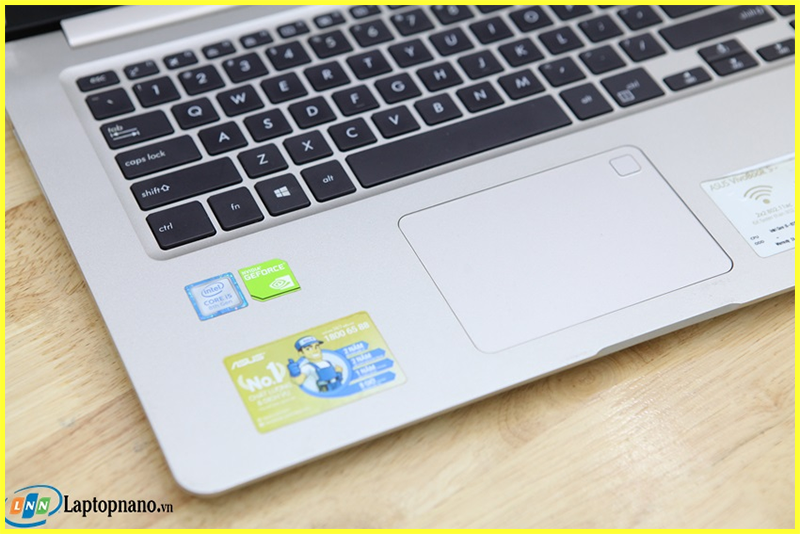 Laptop Asus S510UQ-BQ321T Core i5-7200U trang bị bàn phím tiện lợi