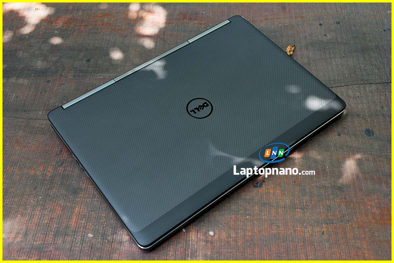 Laptop Dell Precision 7720 Core i7-7820HQ thiết kế chắc chắn, bền bỉ
