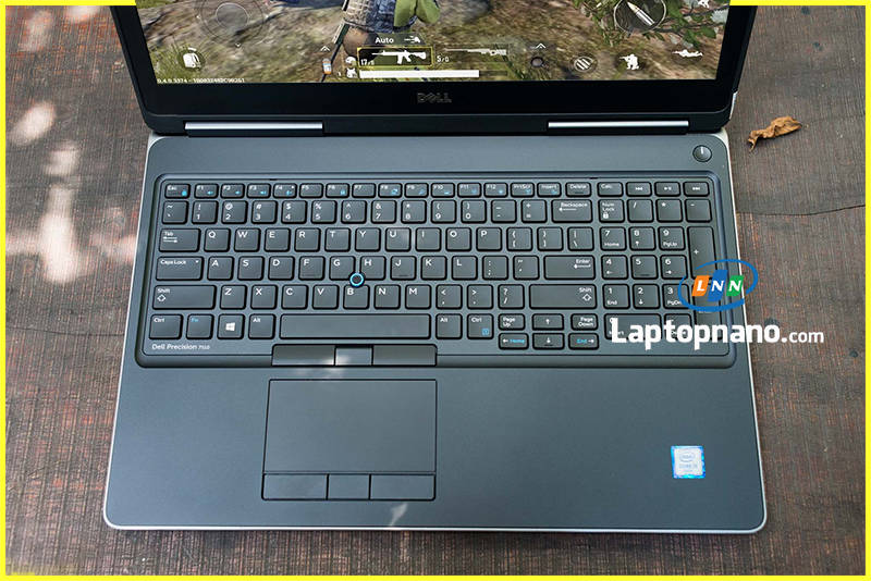Laptop Dell Precision 7720 Core i7-7820HQ trang bị bàn phím và touchpad cho trải nghiệm tốt