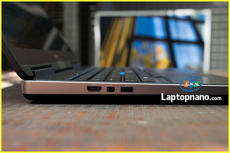 Laptop Dell Precision 7720 Core i7-7820HQ trang bị cổng kết nối đa dạng