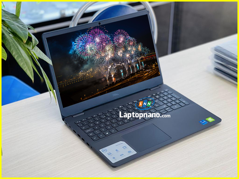 Laptop Dell Vostro 3500 Core i5-1135G7 trang bị màn Hình Full HD ảnh sắc nét, trải nghiệm sống động