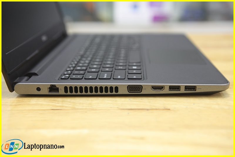 Laptop Dell Vostro 15 3568 Core i3-7100U trang bị Cổng kết nối đa dạng