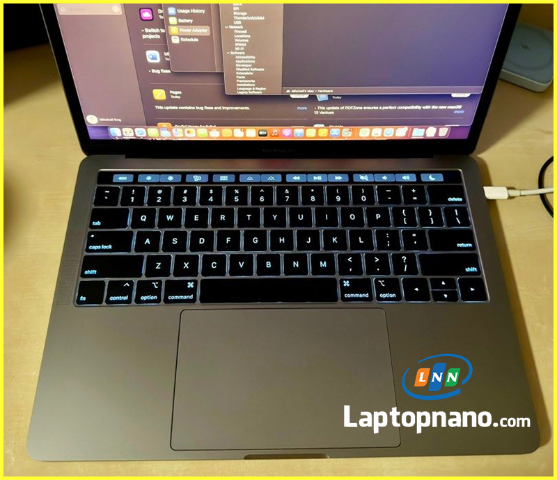 MacBook Pro 13-inch 2016 Touch Bar Core I7-6567U trang bị Đèn nền phím và trackpad Force Touch tiện lợi 