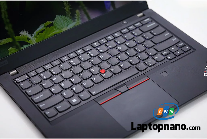 Laptop Lenovo ThinkPad T490s Core i7-8665u Trang bị Bàn phím Led hiện đại, làm việc hiệu quả trong mọi điều kiện ánh sáng
