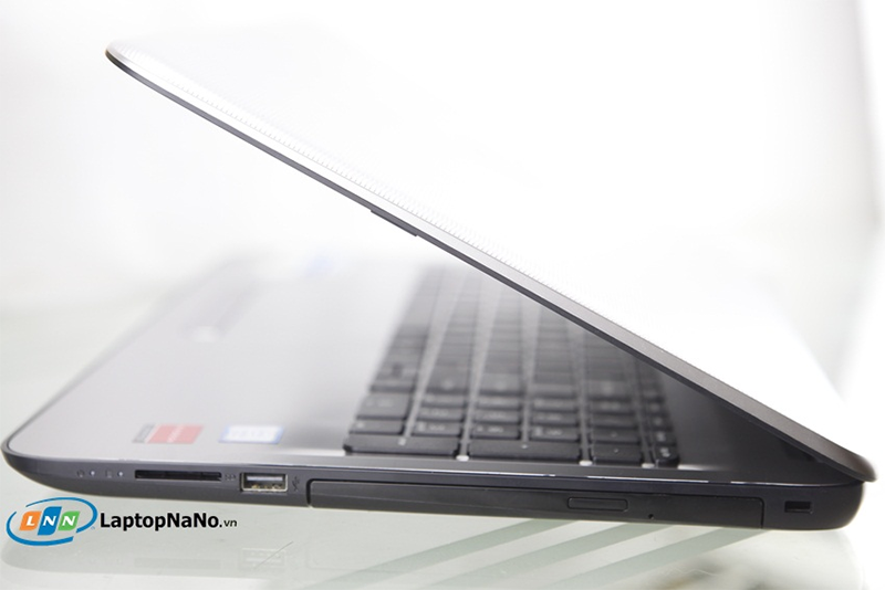 Laptop Hp 15-ay166tx Core i5-7200U Trang bị Kết nối đa dạng, đáp ứng mọi yêu cầu