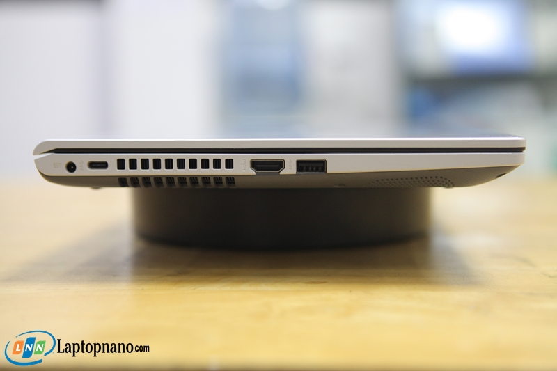 Màn hình 14 inch Full HD – Hiển thị sắc nét cổng kết nối đa dạng 8