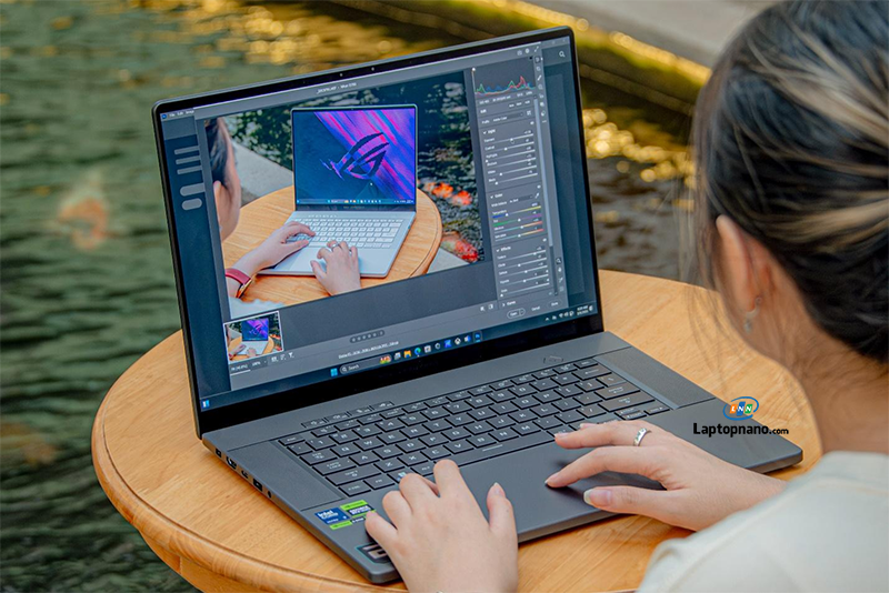 Màn hình chuẩn màu, độ phân giải cao