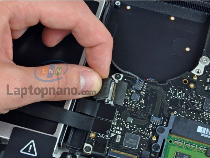 Cáp bàn phím macbook lỏng