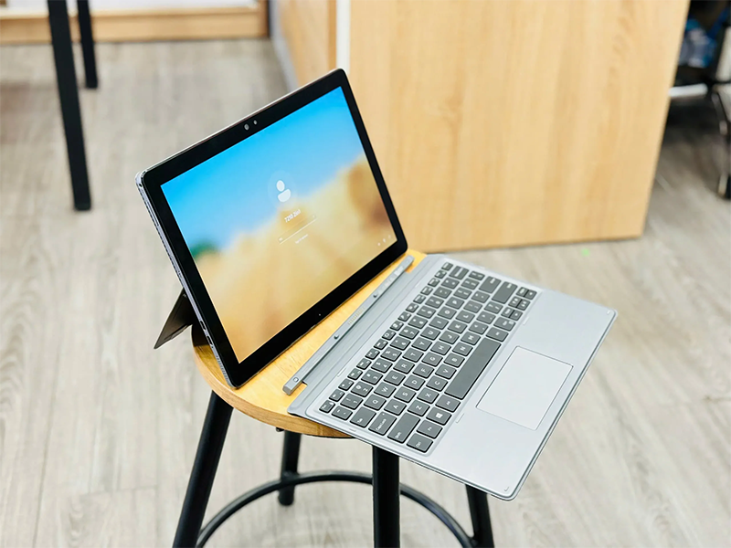 Dell Latitude 7200 2 in 1 i5 8365u 3